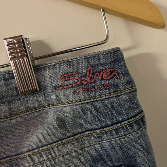 Ladies Silver Jeans Tuesdays Distressed - Picture 4 of 7